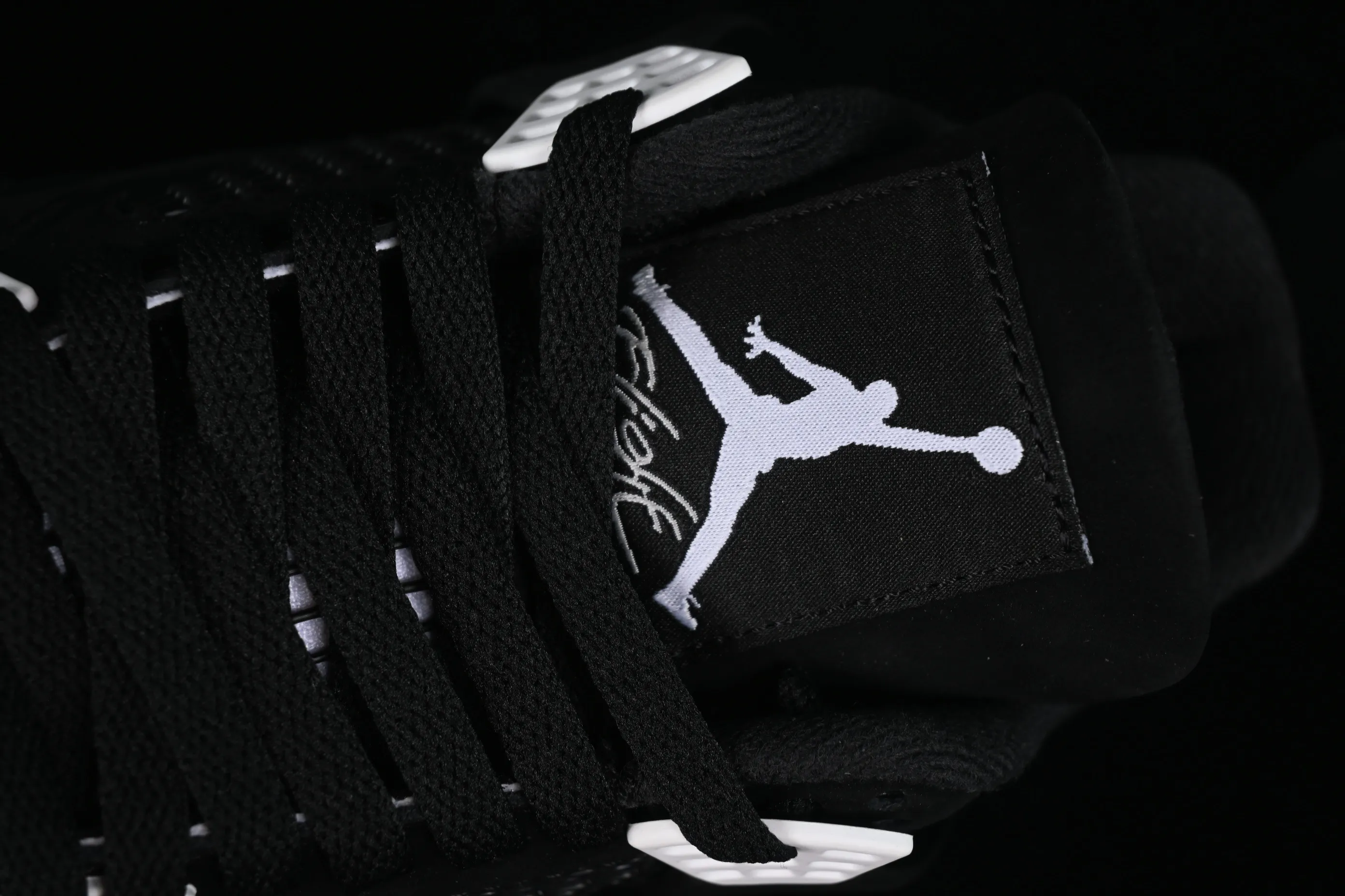 All categories Air Jordan Jordan series basketball shoes Air Jordan 4 OG version Air Jordan 4 Retro "White Thunder" AJ4 Joe 4 White Thunder FQ8138-001